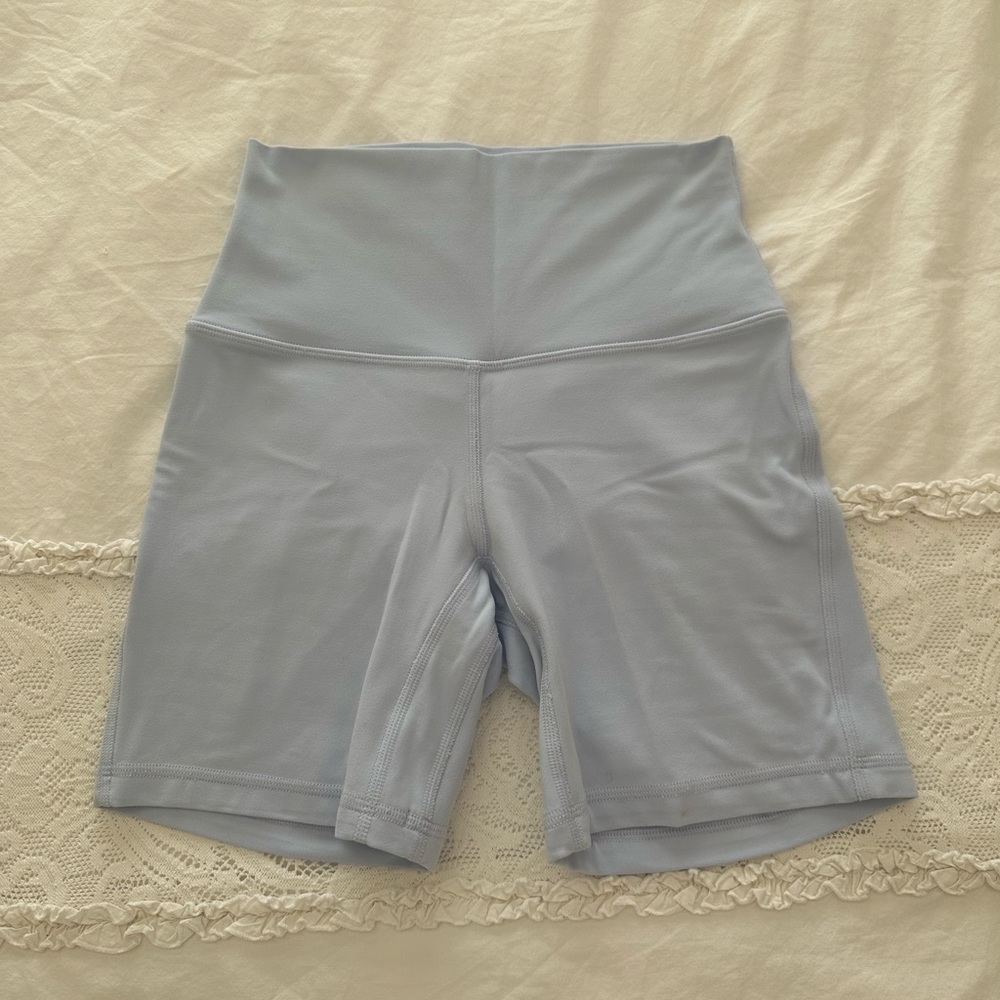 lululemon RARE! Align ™M High-Rise Short 6"
Pastel Blue in Size 4